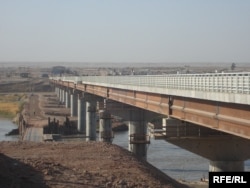 Afghans were forcibly sent back through this bridge that connects Tajikistan and Afghanistan.